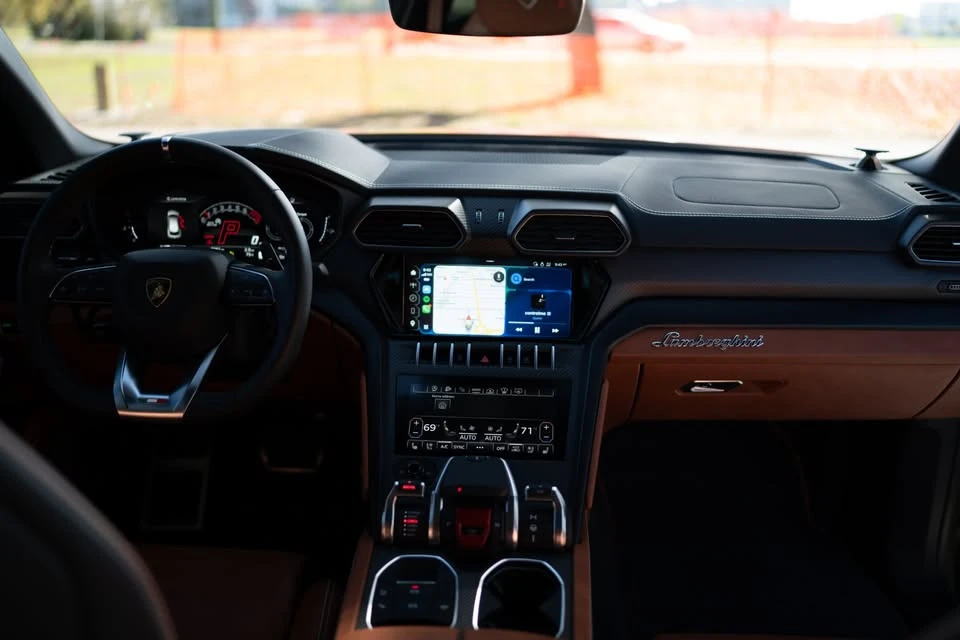 2023 Lamborghini Urus S - Image 4 of 17