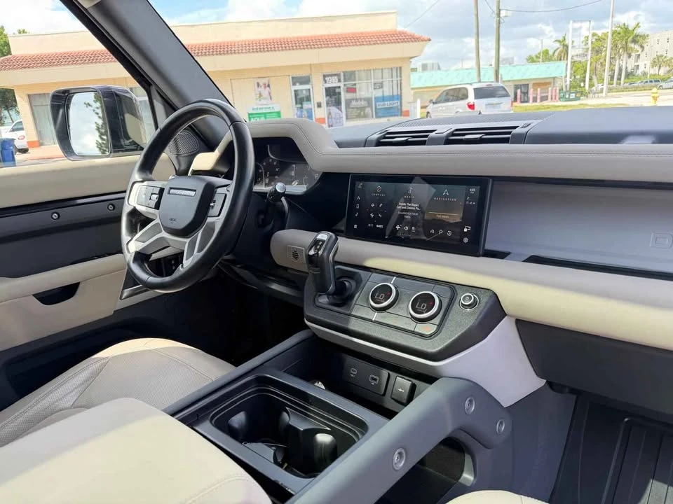 2023 Land Rover Defender L663 - Image 17 of 21