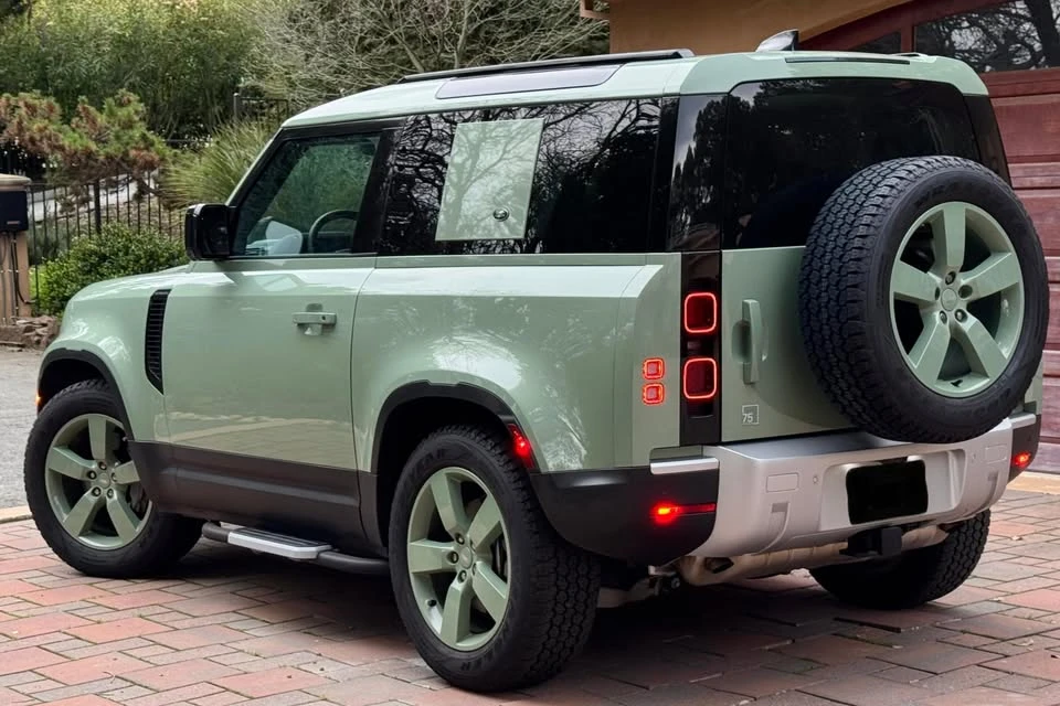 2023 Land Rover Defender L663 - Image 4 of 7