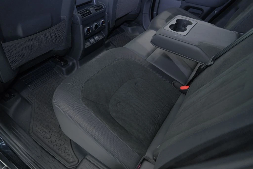 2023 Land Rover Defender L663 - Image 31 of 31