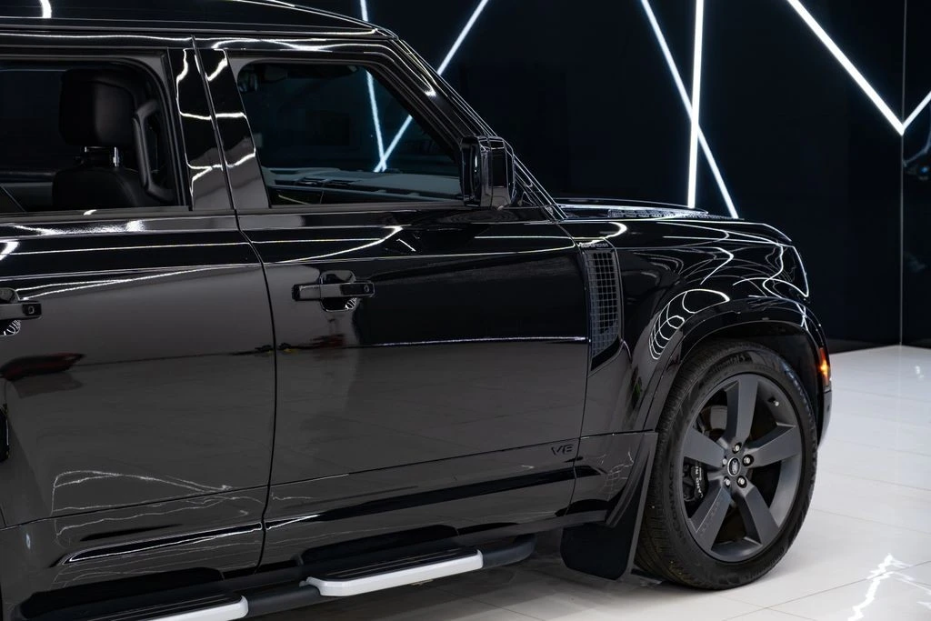 2023 Land Rover Defender L663 - Image 11 of 31