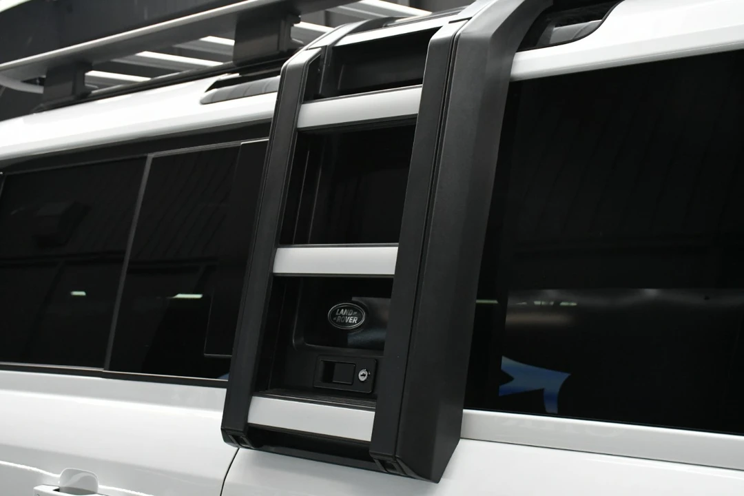 2023 Land Rover Defender L663 - Image 9 of 21
