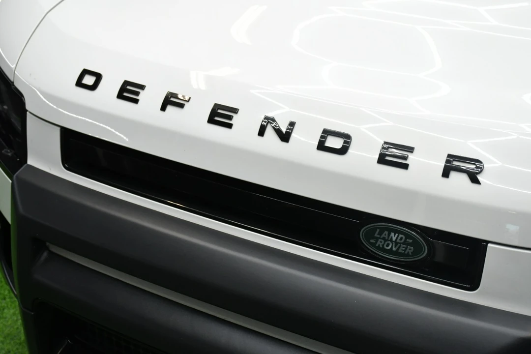 2023 Land Rover Defender L663 - Image 7 of 21