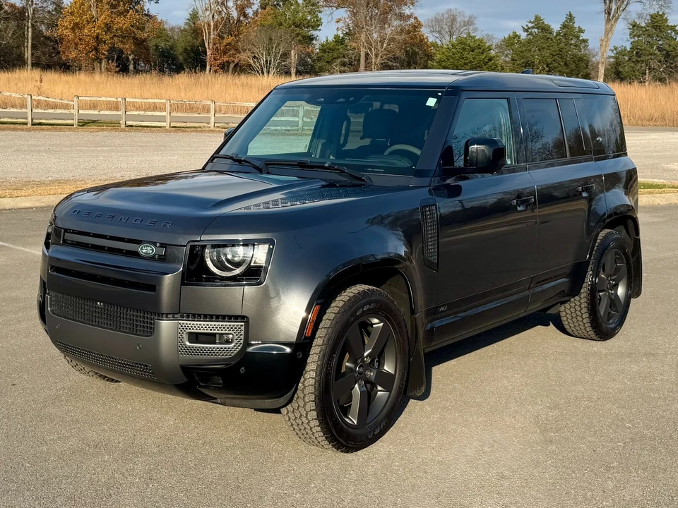 2023 Land Rover Defender L663 - Image 2 of 21