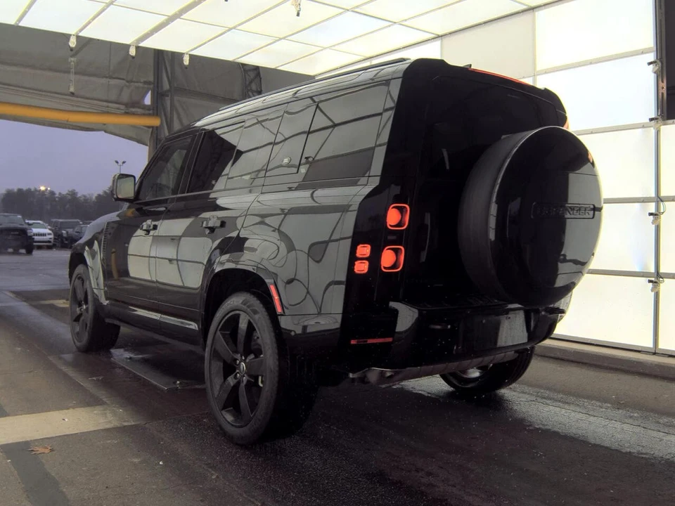 2023 Land Rover Defender L663 - Image 3 of 21