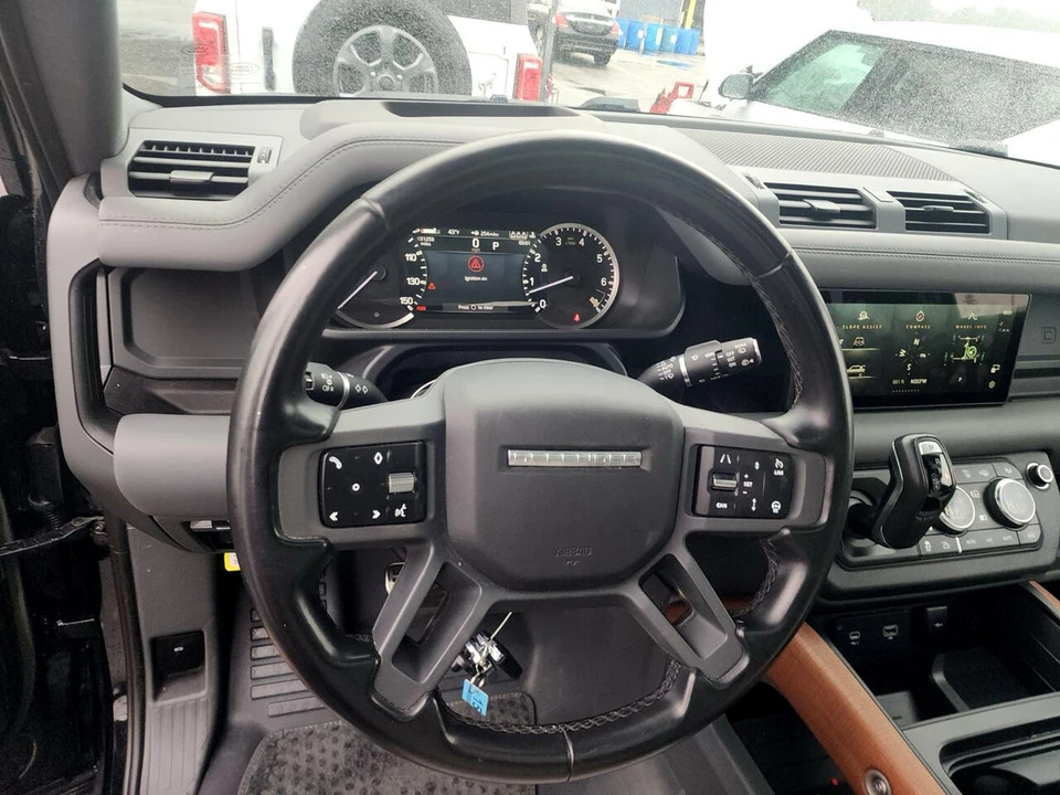 2023 Land Rover Defender L663 - Image 17 of 21