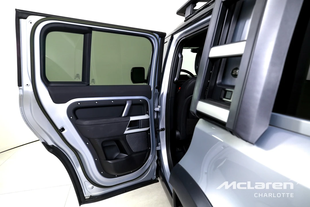 2023 Land Rover Defender L663 - Image 17 of 21