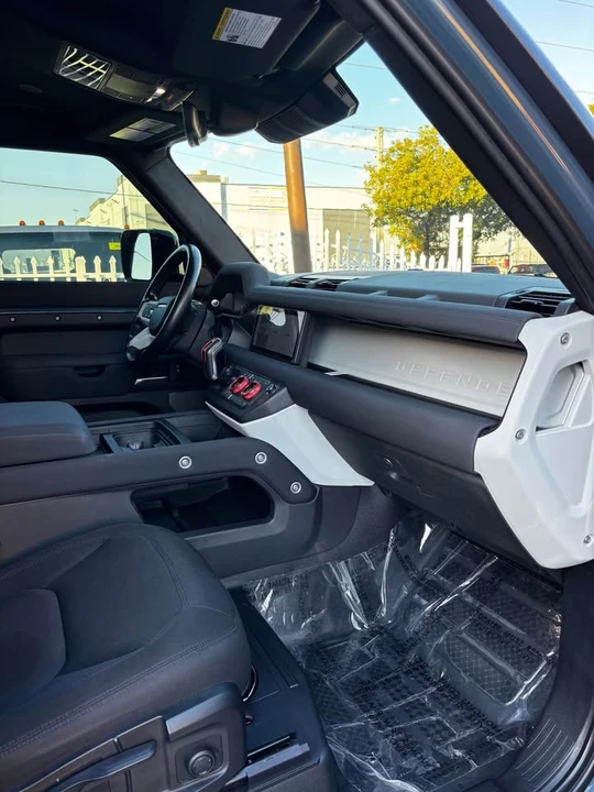 2023 Land Rover Defender L663 - Image 7 of 9