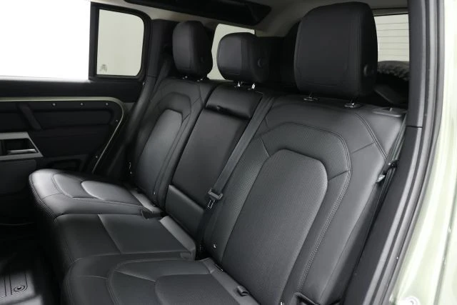 2023 Land Rover Defender L663 - Image 3 of 12