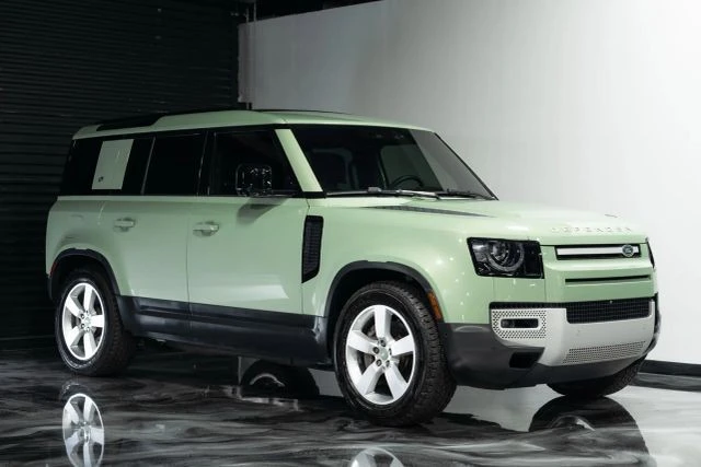 2023 Land Rover Defender L663 - Image 3 of 21