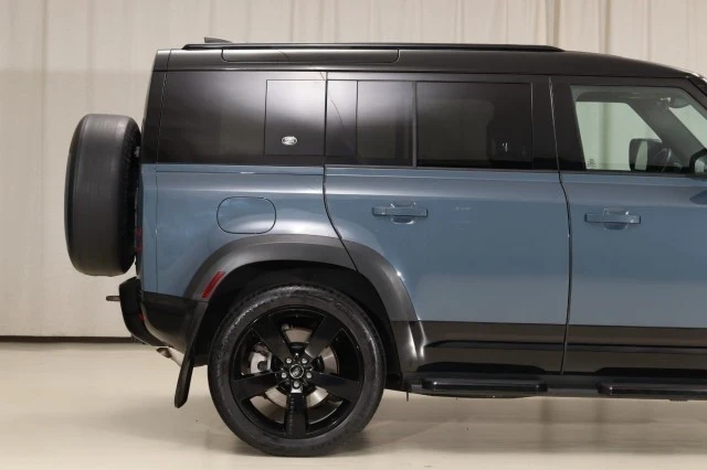 2023 Land Rover Defender L663 - Image 19 of 21