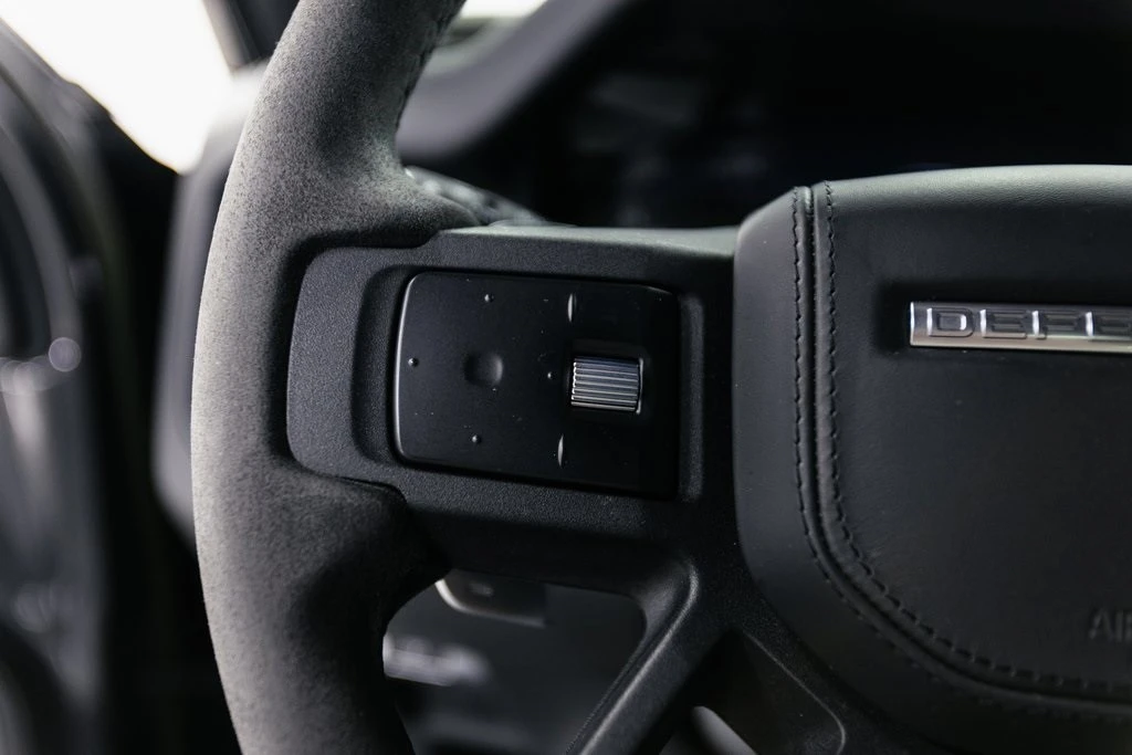 2023 Land Rover Defender L663 - Image 11 of 12