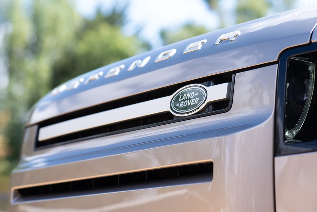 2023 Land Rover Defender L663 - Image 23 of 31