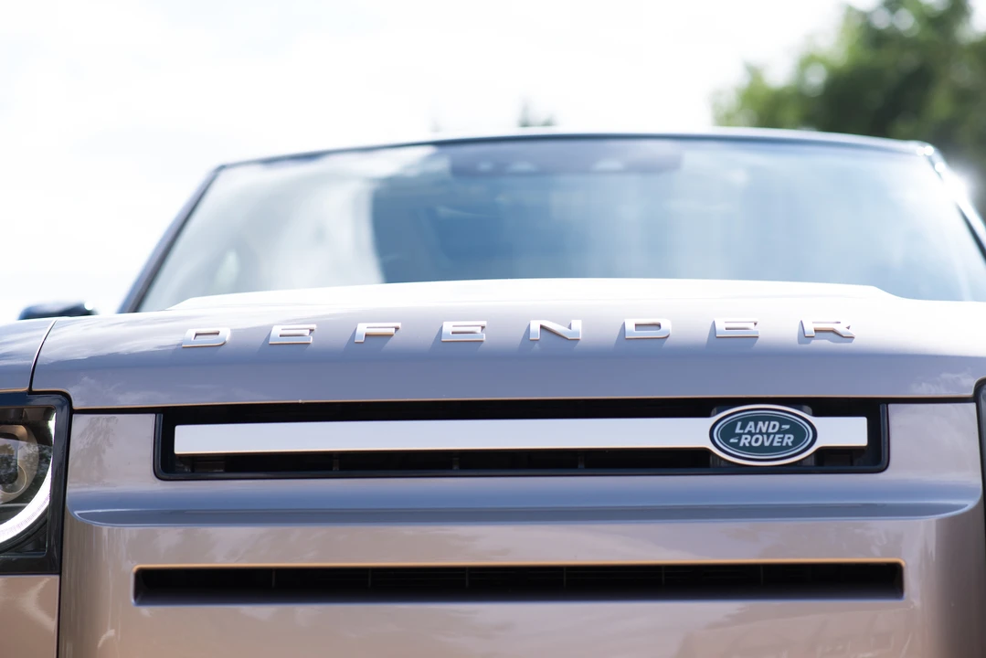 2023 Land Rover Defender L663 - Image 24 of 31