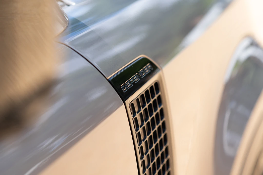 2023 Land Rover Defender L663 - Image 28 of 31