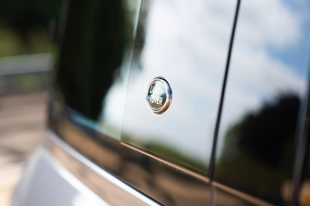 2023 Land Rover Defender L663 - Image 29 of 31
