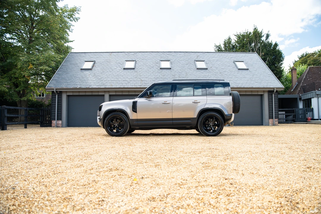 2023 Land Rover Defender L663 - Image 8 of 31