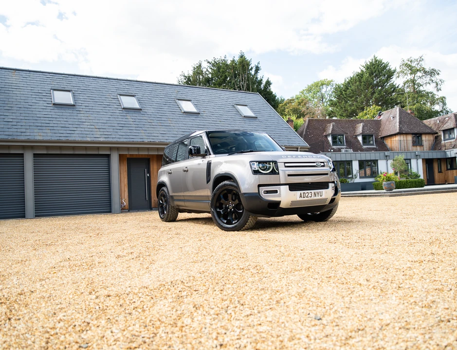 2023 Land Rover Defender L663 - Image 3 of 31