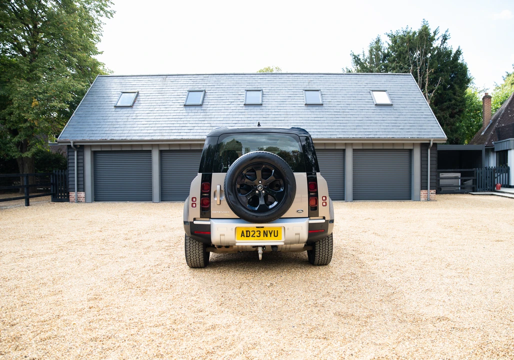 2023 Land Rover Defender L663 - Image 11 of 31