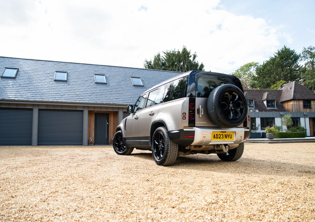 2023 Land Rover Defender L663 - Image 7 of 31