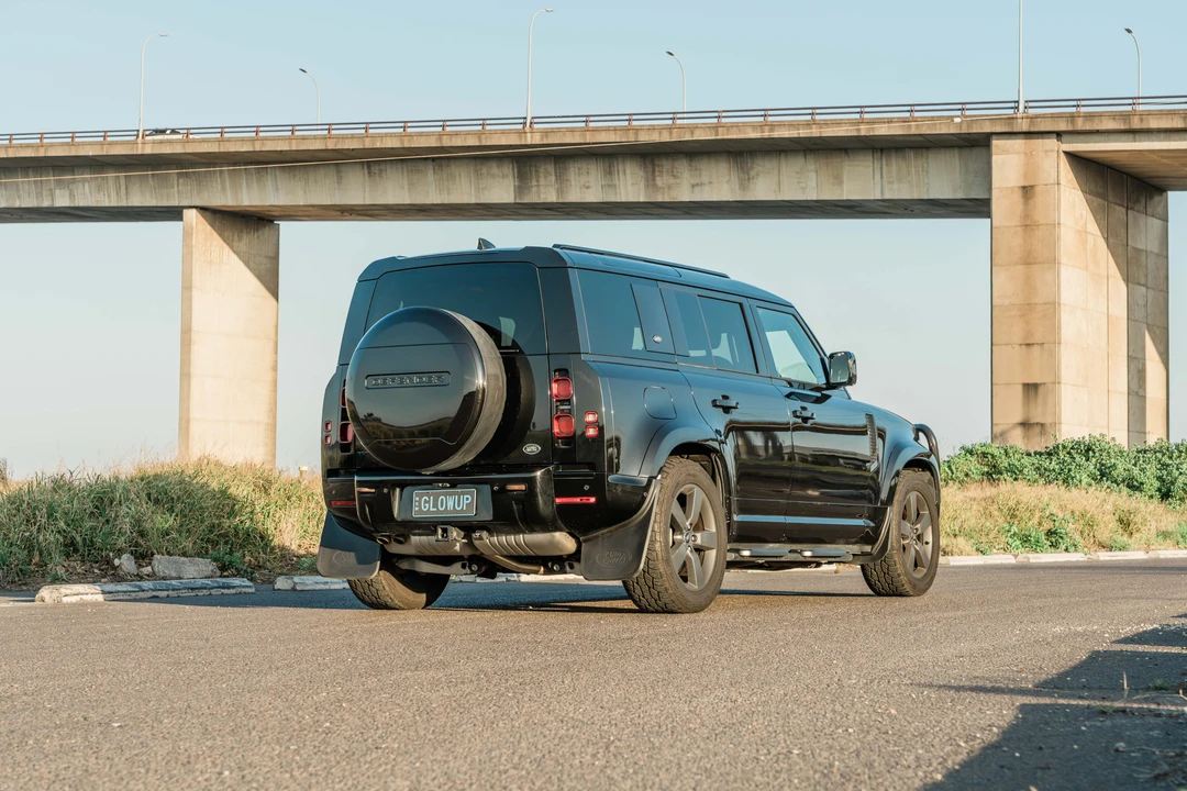 2023 Land Rover Defender L663 - Image 7 of 31