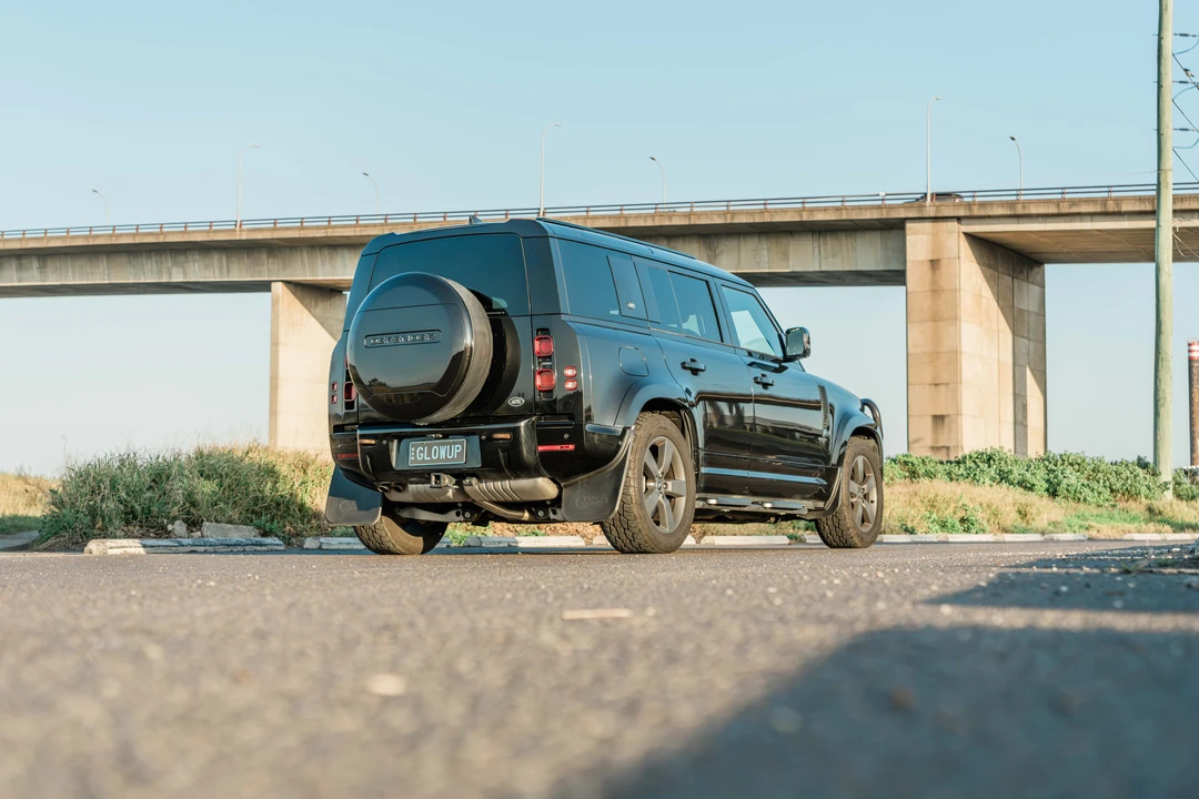 2023 Land Rover Defender L663 - Image 25 of 31
