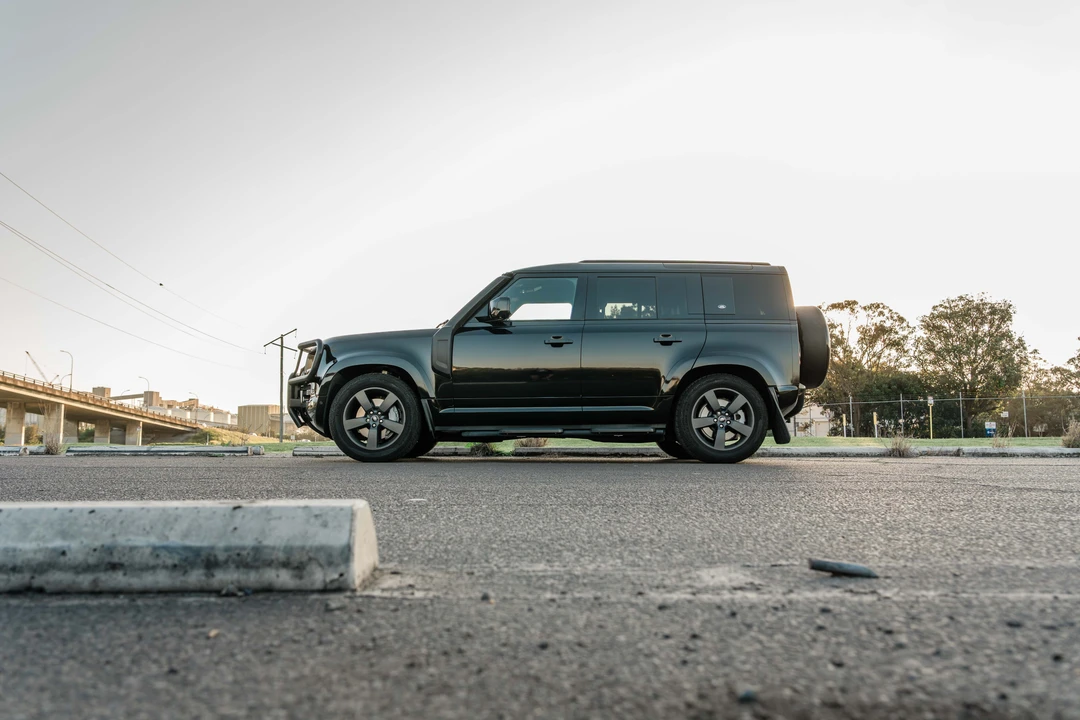 2023 Land Rover Defender L663 - Image 4 of 31