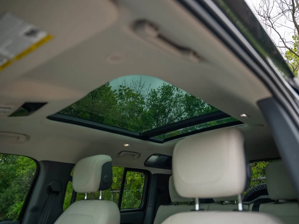 2023 Land Rover Defender L663 - Image 6 of 15