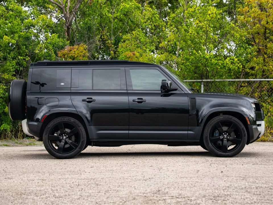 2023 Land Rover Defender L663 - Image 2 of 15