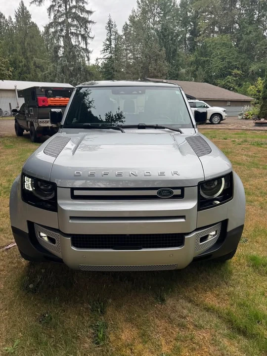 2023 Land Rover Defender L663 - Image 4 of 10