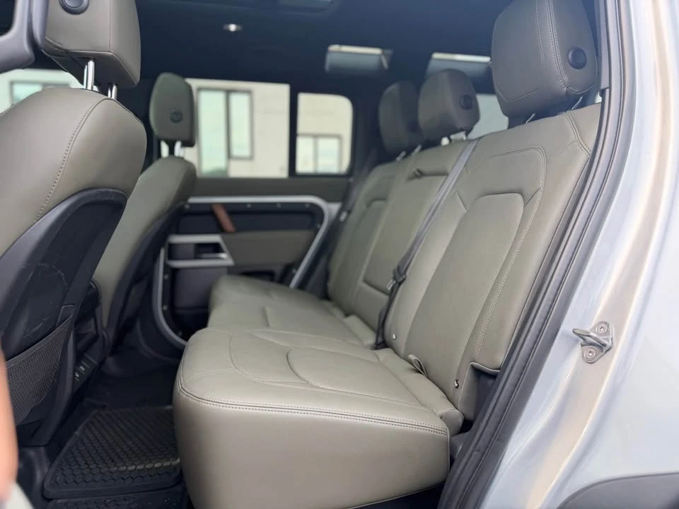 2023 Land Rover Defender L663 - Image 11 of 20
