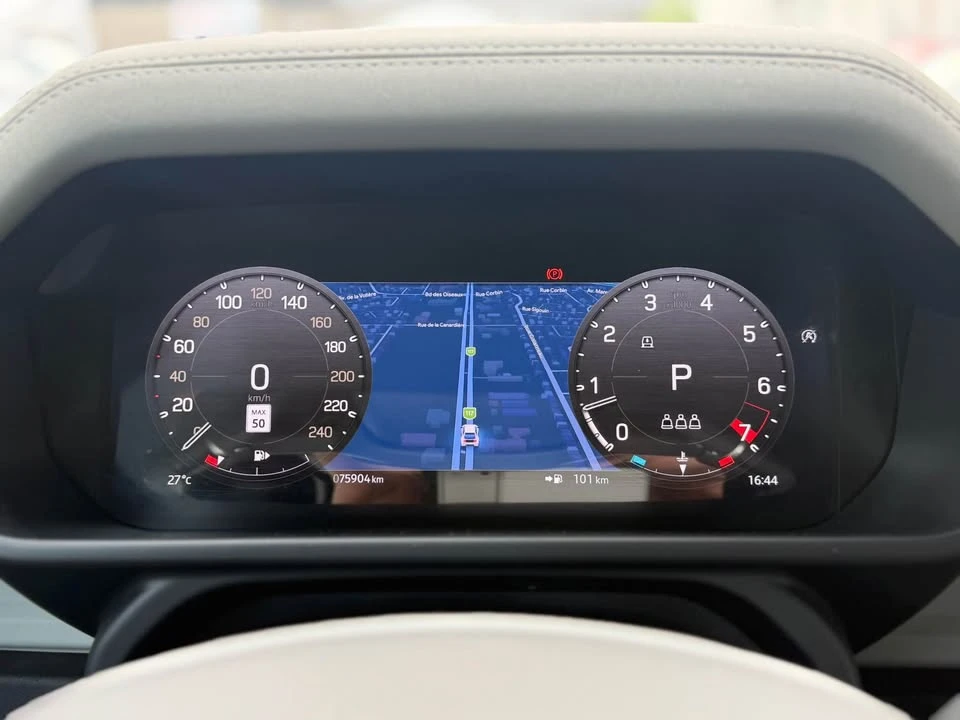 2023 Land Rover Defender L663 - Image 13 of 20
