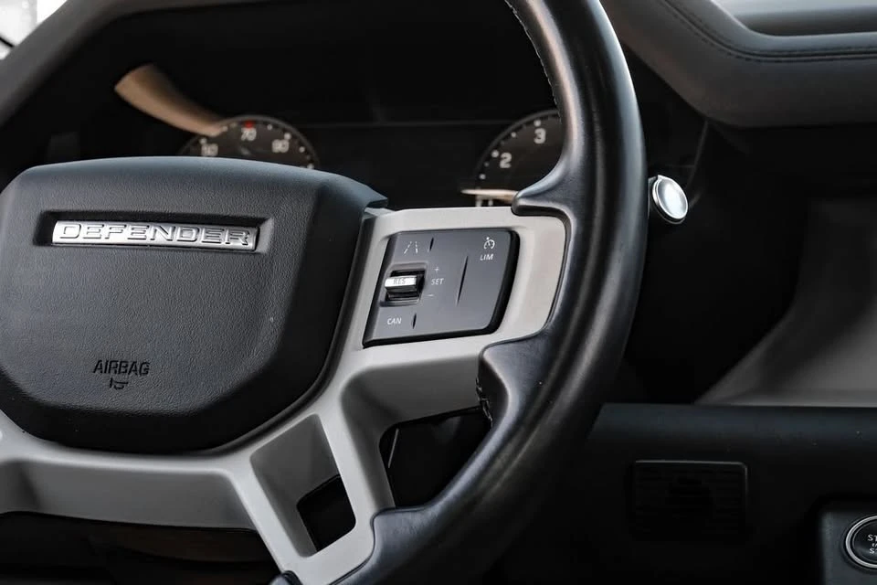 2023 Land Rover Defender L663 - Image 17 of 20