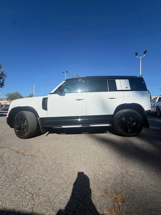 2023 Land Rover Defender L663 - Image 2 of 14