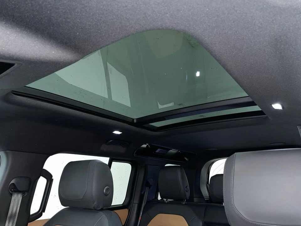 2023 Land Rover Defender L663 - Image 17 of 20