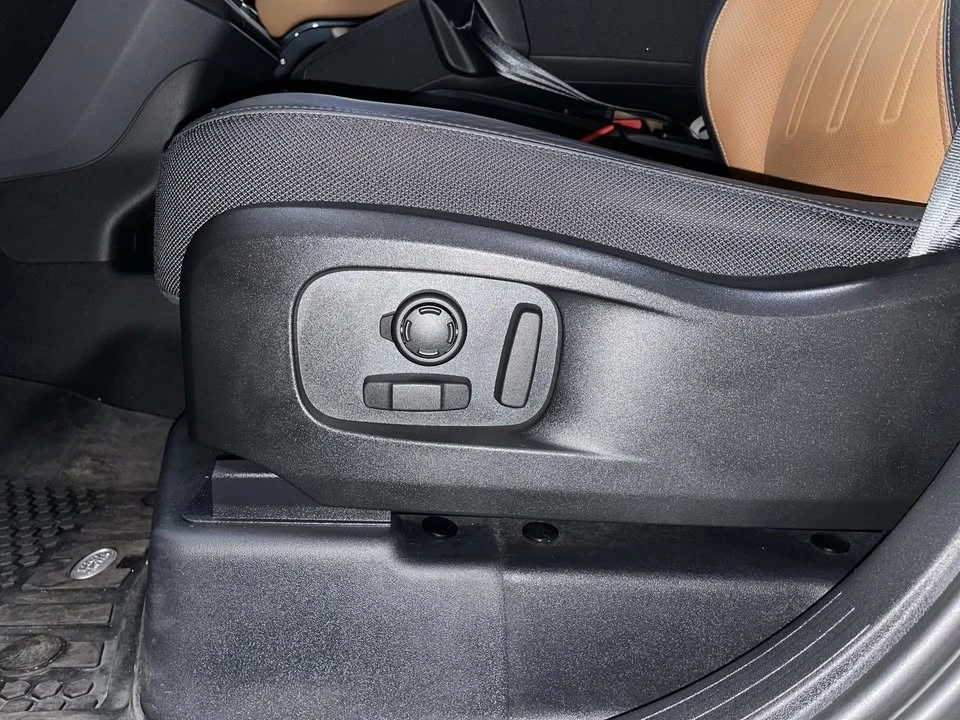 2023 Land Rover Defender L663 - Image 9 of 20