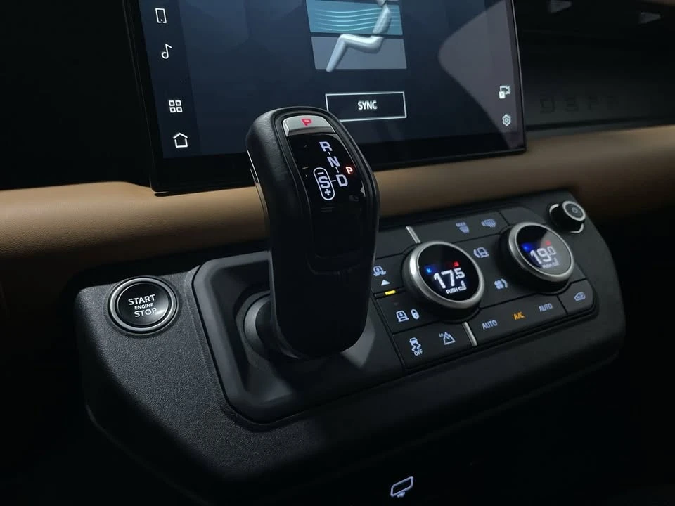 2023 Land Rover Defender L663 - Image 15 of 20