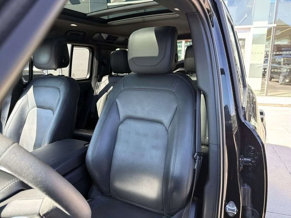 2023 Land Rover Defender V8 - Image 2 of 2
