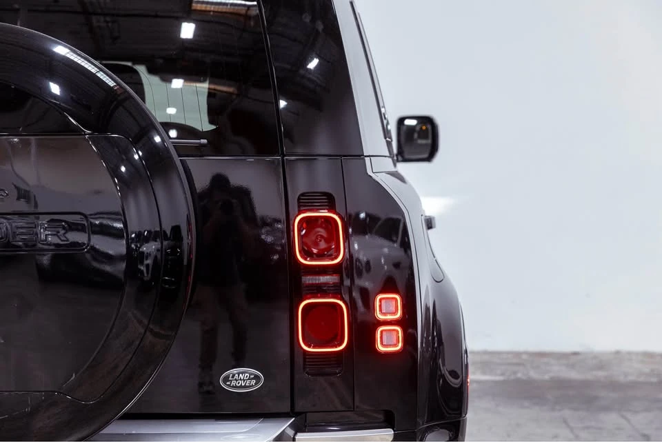 2023 Land Rover Defender L663 - Image 18 of 19