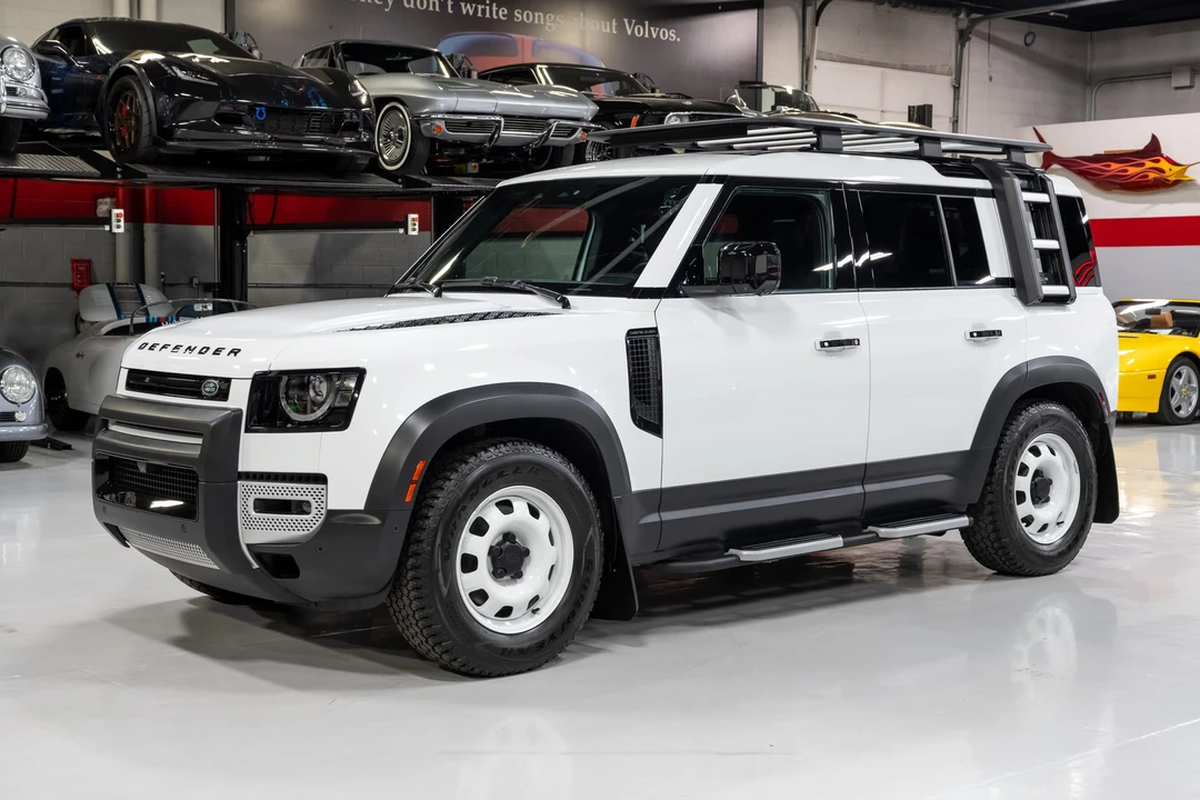 2023 Land Rover Defender L663 - Image 3 of 31
