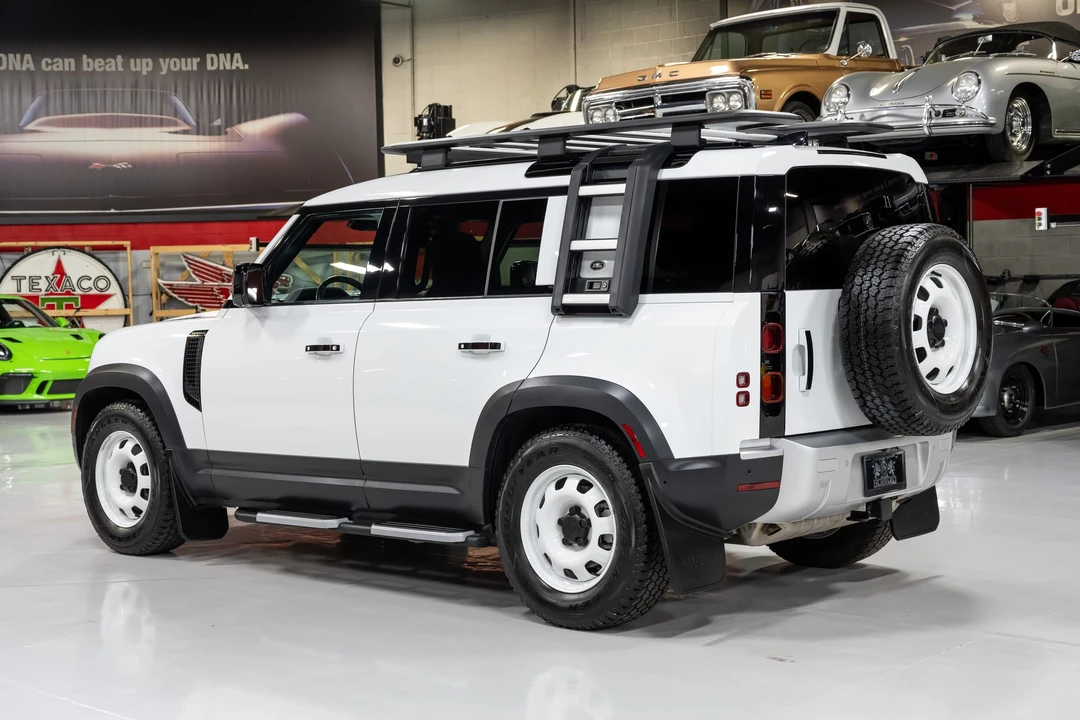 2023 Land Rover Defender L663 - Image 18 of 31