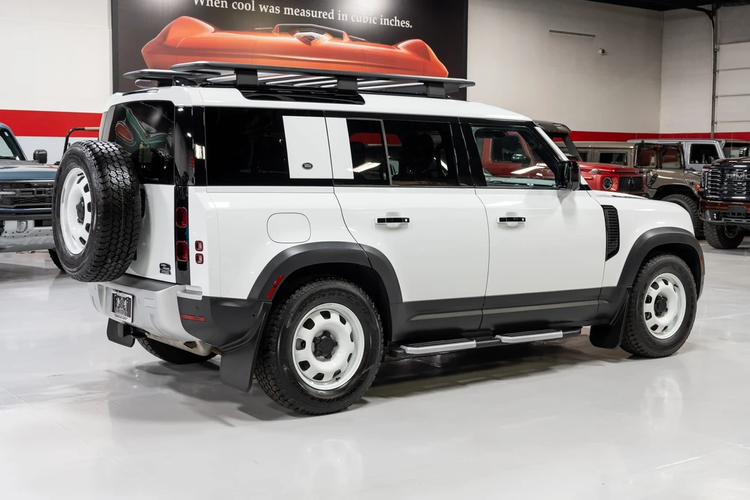 2023 Land Rover Defender L663 - Image 12 of 31