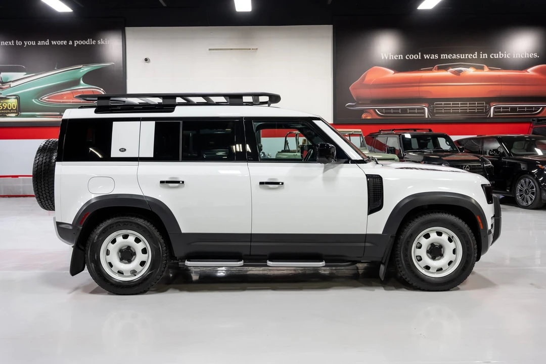 2023 Land Rover Defender L663 - Image 10 of 31