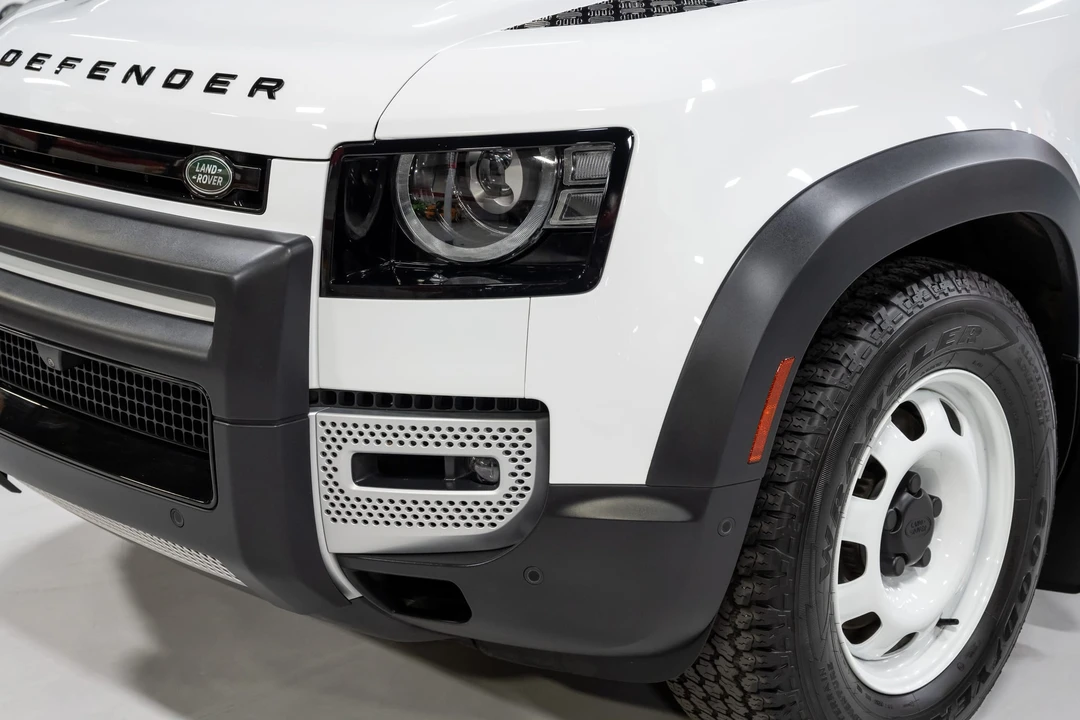 2023 Land Rover Defender L663 - Image 21 of 31