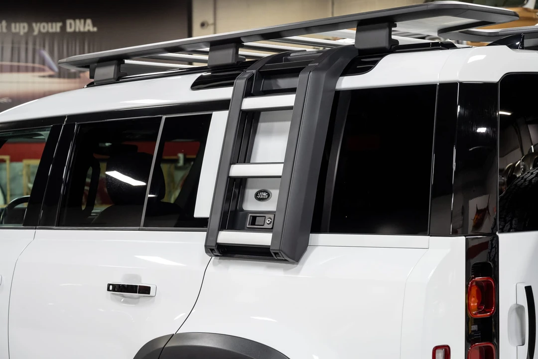 2023 Land Rover Defender L663 - Image 31 of 31