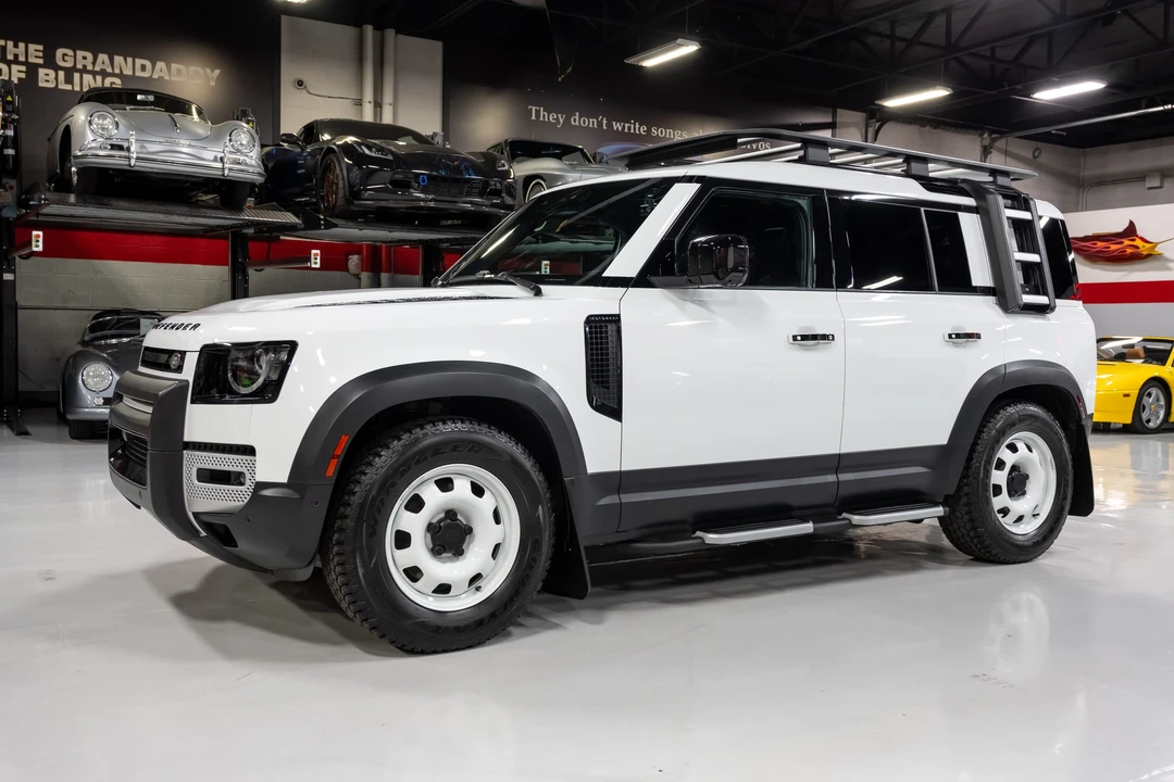 2023 Land Rover Defender L663 - Image 2 of 31