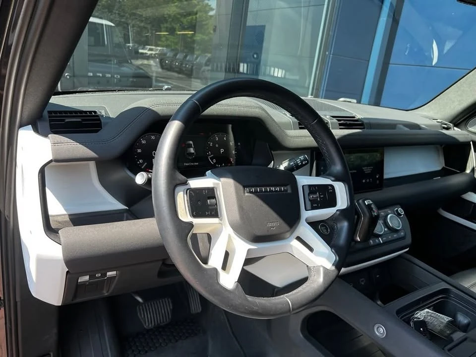 2023 Land Rover Defender L663 - Image 10 of 16