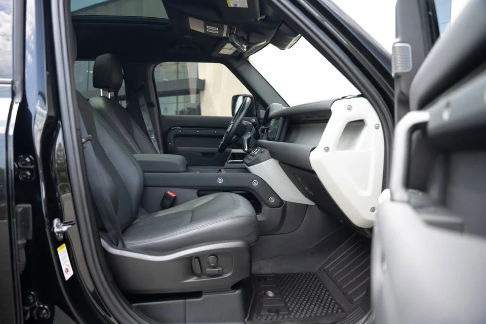2023 Land Rover Defender L663 - Image 15 of 20