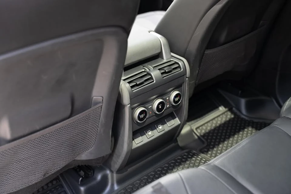 2023 Land Rover Defender L663 - Image 19 of 20