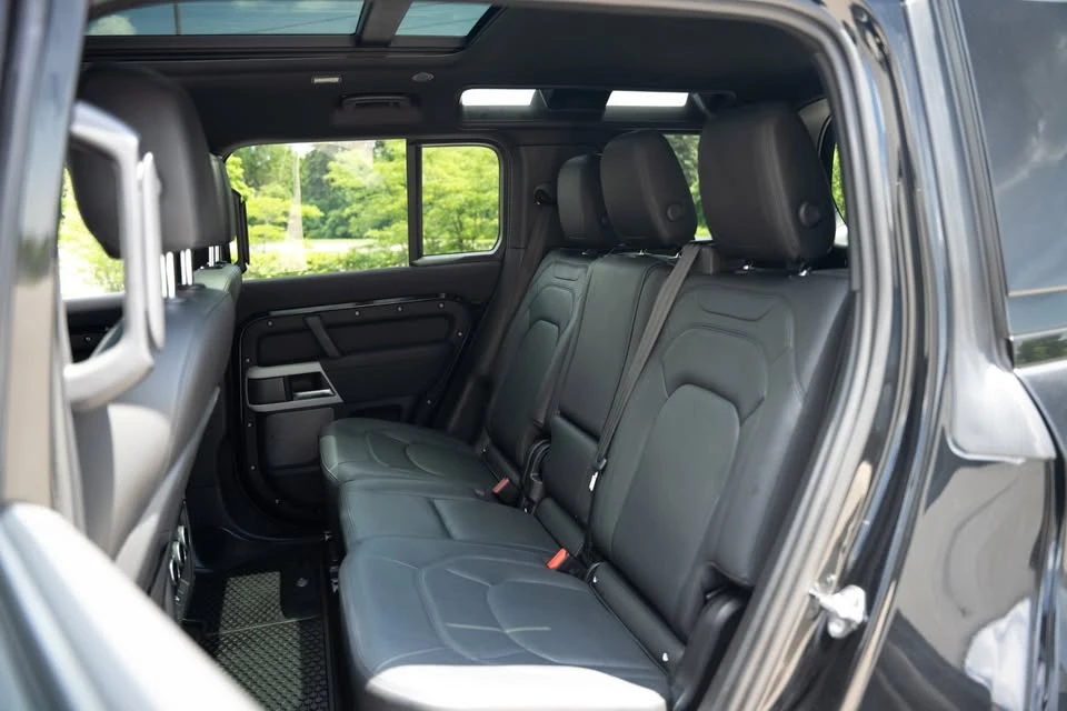 2023 Land Rover Defender L663 - Image 14 of 20